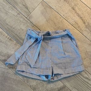 Women's XS Seersucker Striped Shorts